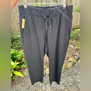 Lululemon women’s pants 4